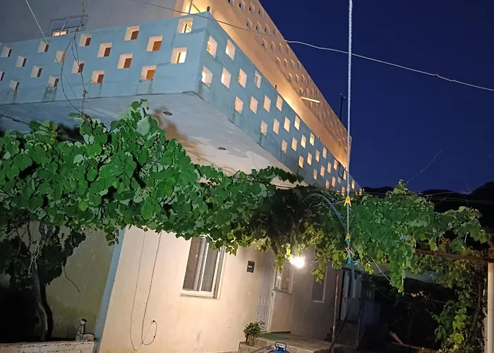 Nikolari Hotel apartamentowy 3*