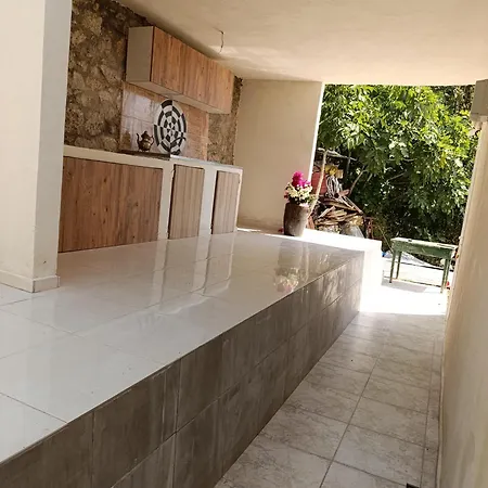 Apart-hotel Nikolari Himare